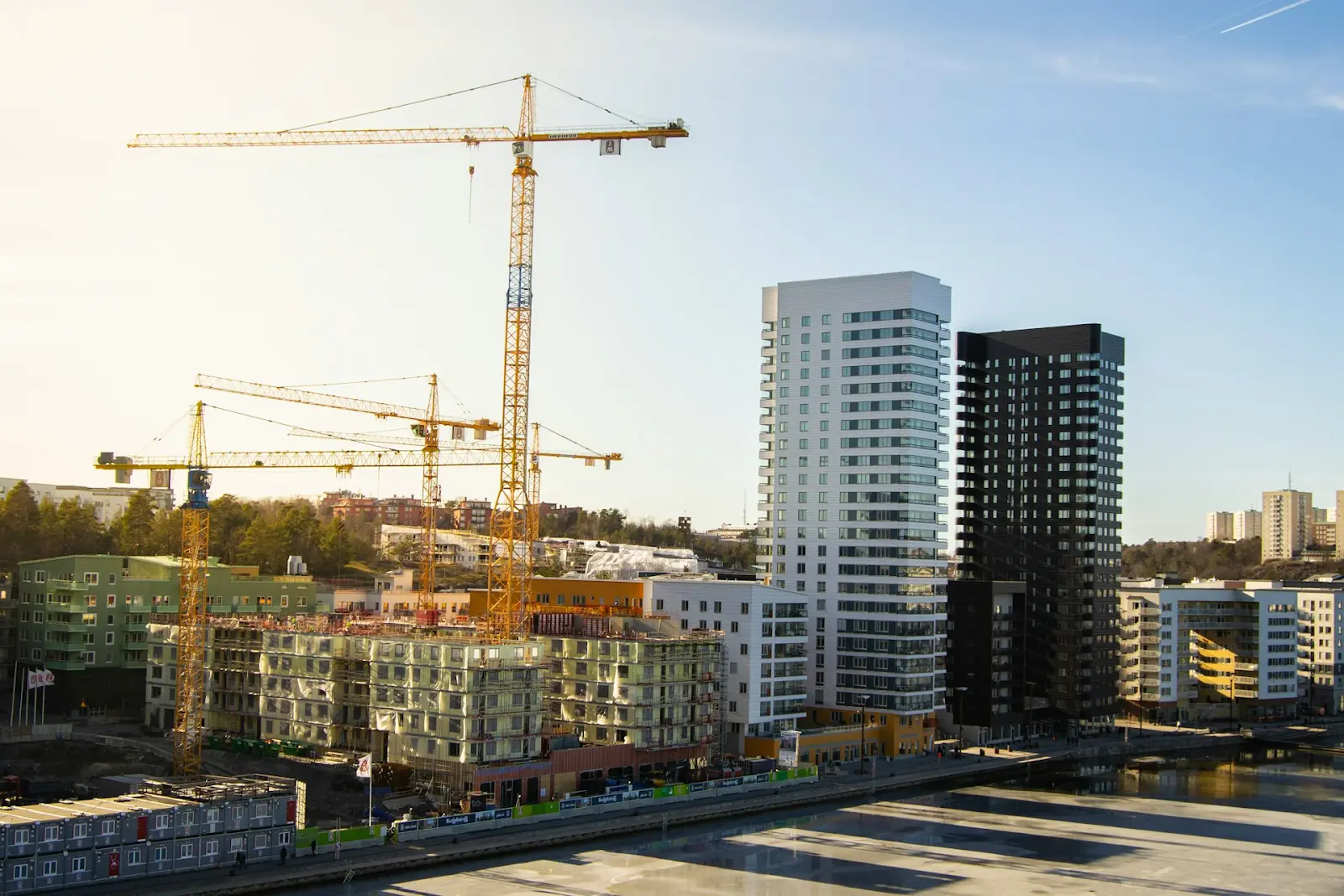 Досвід Global West Development